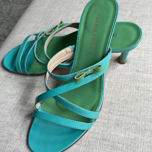 ELLEN TRACY Vintage strappy blue/ green  sandal size 8 1/2 - Picture 2 of 10